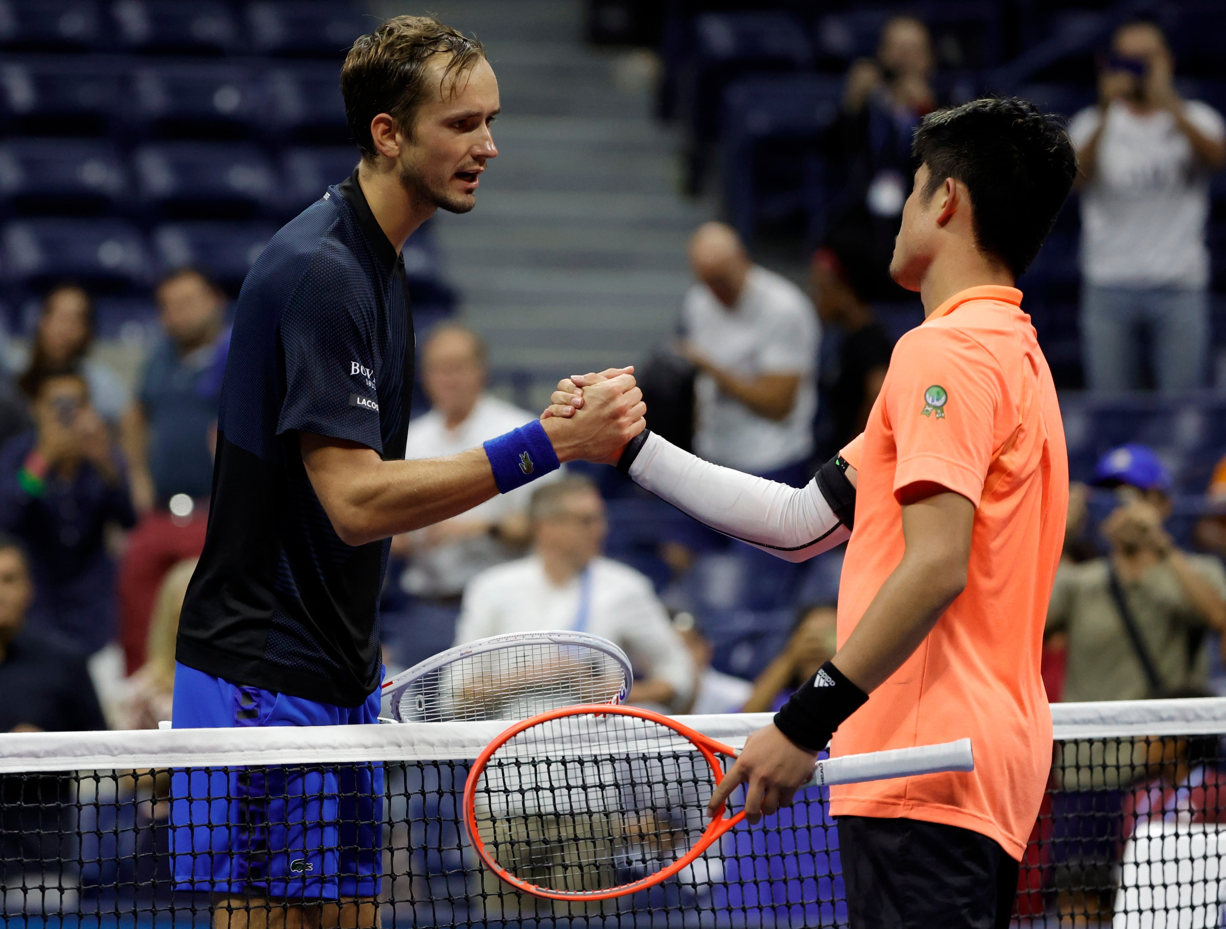 美网险胜温网，梅德韦杰夫刷新纪录